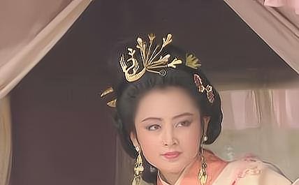西施是中国历史上的四大美人之一,也是人们所熟悉的著名美人计的主角
