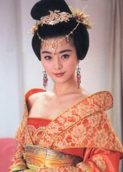 中国古代四大美女的扮演者,杨贵妃最美,王昭君居然是她